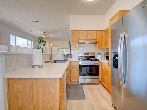 4th image of 7817 Louisiana Blvd NE Unit 1403