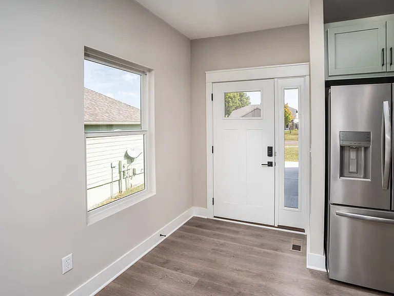 917 Eagle Ridge Dr — Photo 4