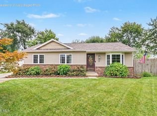 1043 E Elm Tree Rd, Rossford, OH 43460