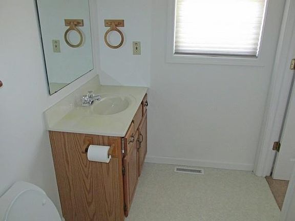 5th image of 3061 S Nora Dr
