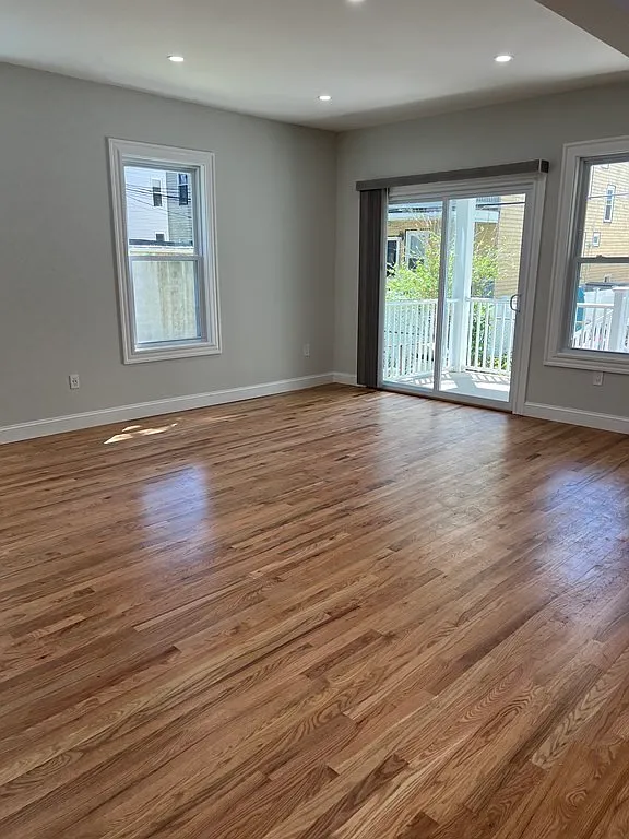 4 bed, 1200 sqft, $3,750 — Photo 4