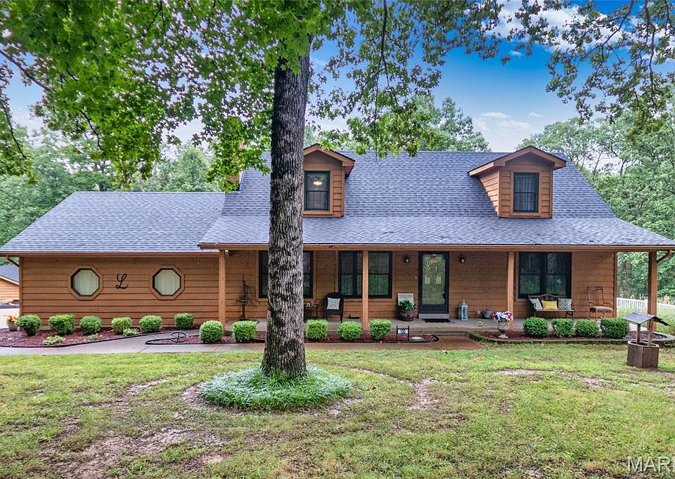 1st image of 100 Hickory Ln