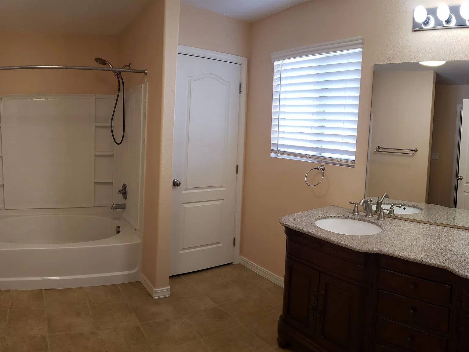 262 Wellington Drive - 1 — Photo 3