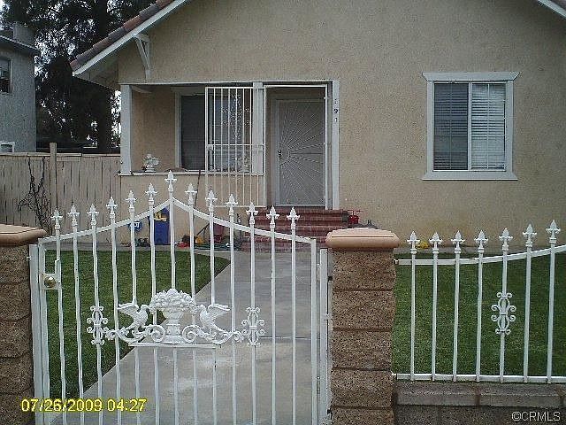 1st image of 191 E 4th St