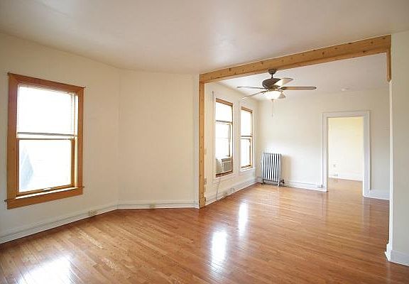 4th image of 1238 E Brady St APT 8