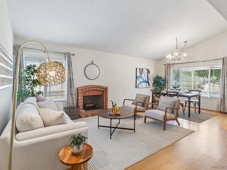 1942 Parkland Way