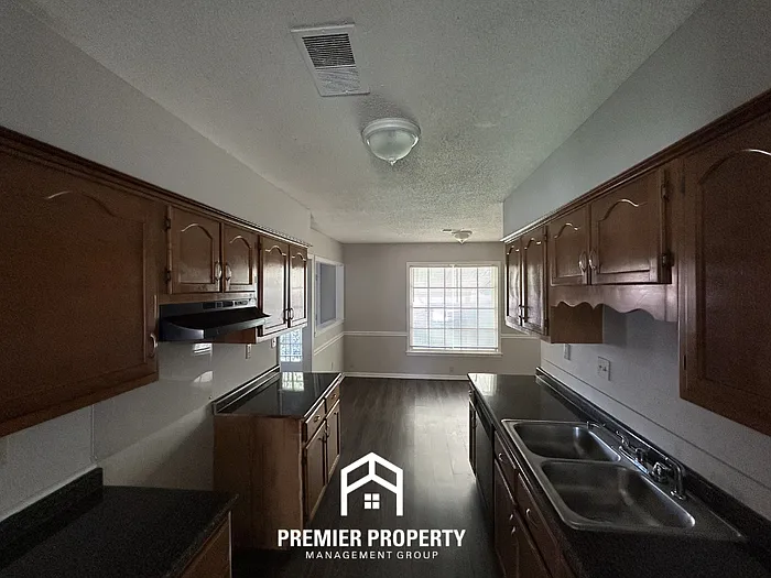 4985 Barrington Cv — Photo 4