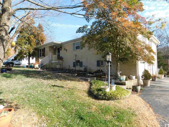 210 Windmill Dr, Paducah, KY 42001