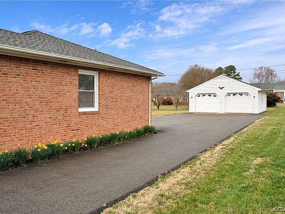 4th image of 8176 Carter Ln