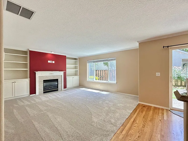 1218 NE Kinney St — Photo 11