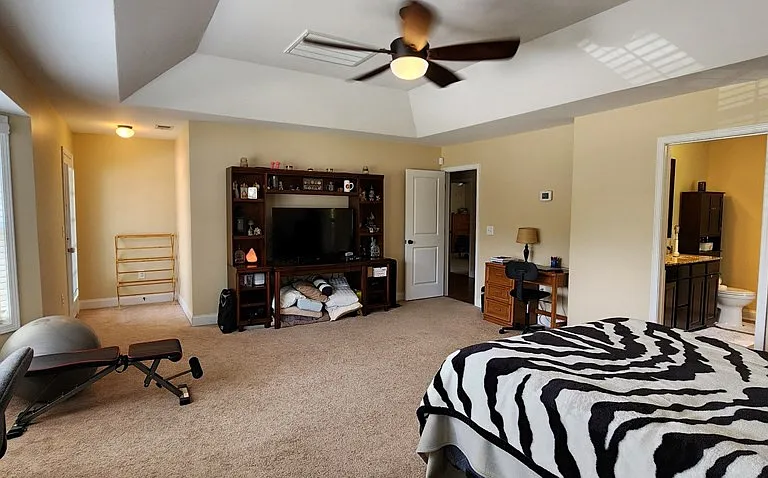 910 McCathern Ave — Photo 16