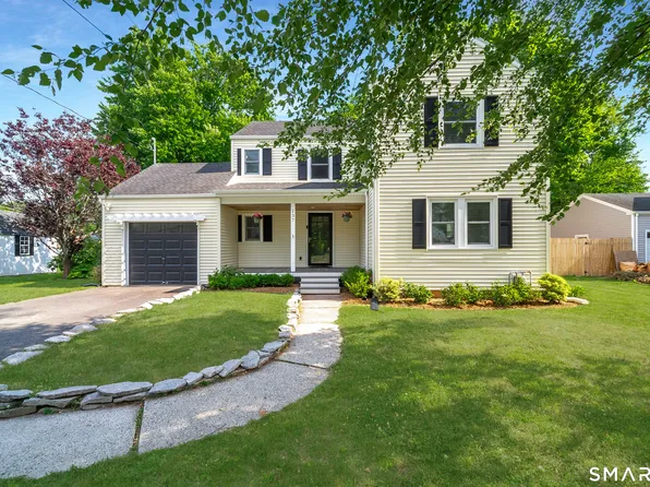 137 Mohawk Drive, West Hartford, CT 06117