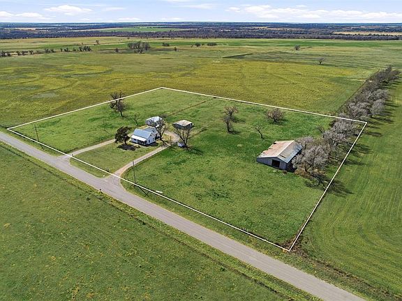 3rd image of 11837 N 1820th Rd