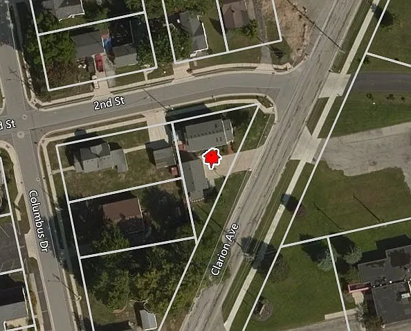 1226 Clarion Ave photo 1