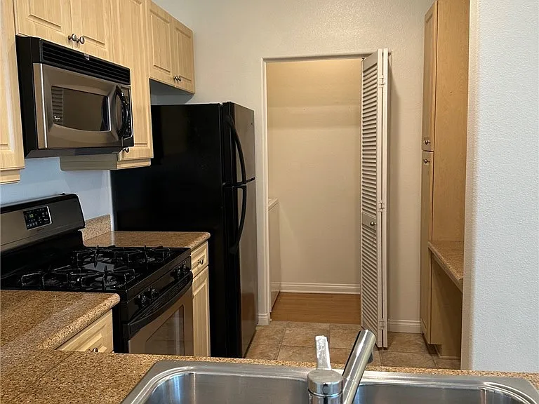 3428 Watermarke Pl — Photo 13