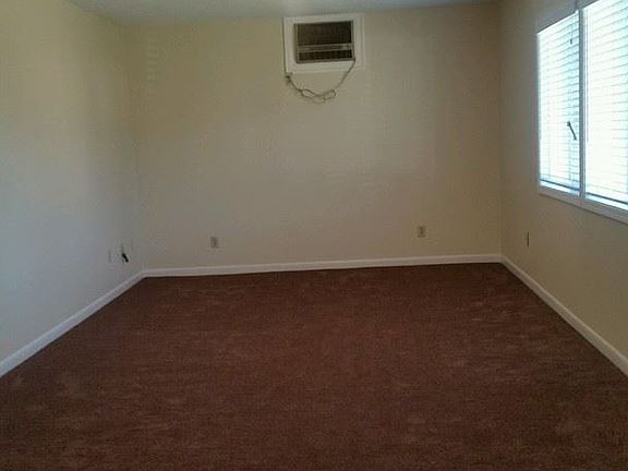 3rd image of 1325 Turquoise Ave APT C