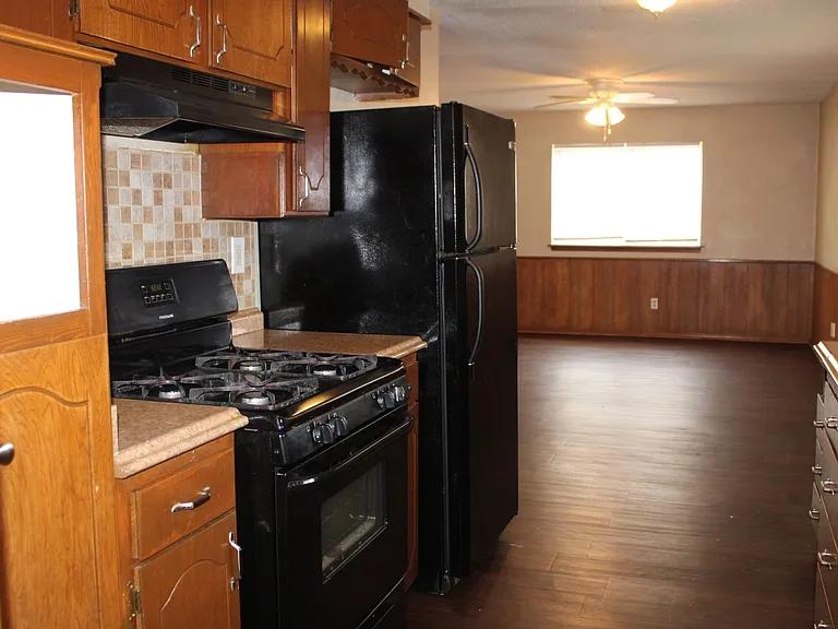 4010 SE 14th Pl — Photo 8