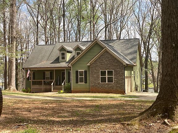 2nd image of 585 Sullivan Rd