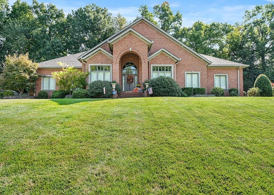 1st image of 117 Evergreen Pl