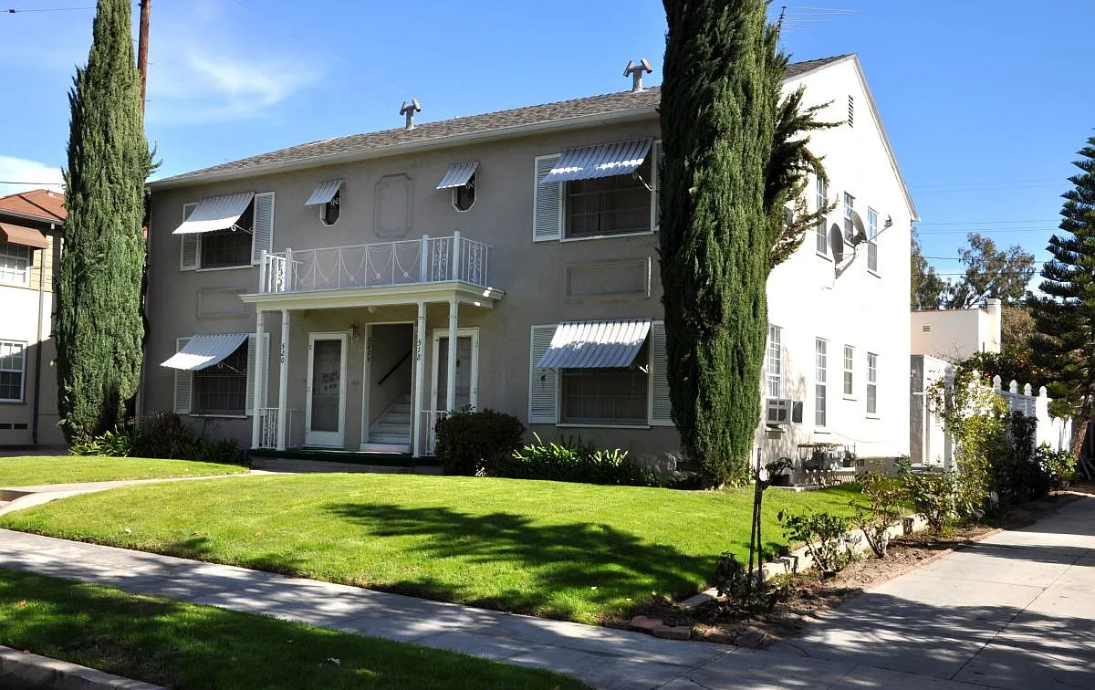 1 bed, 682 sqft, $1,900 — Photo 1