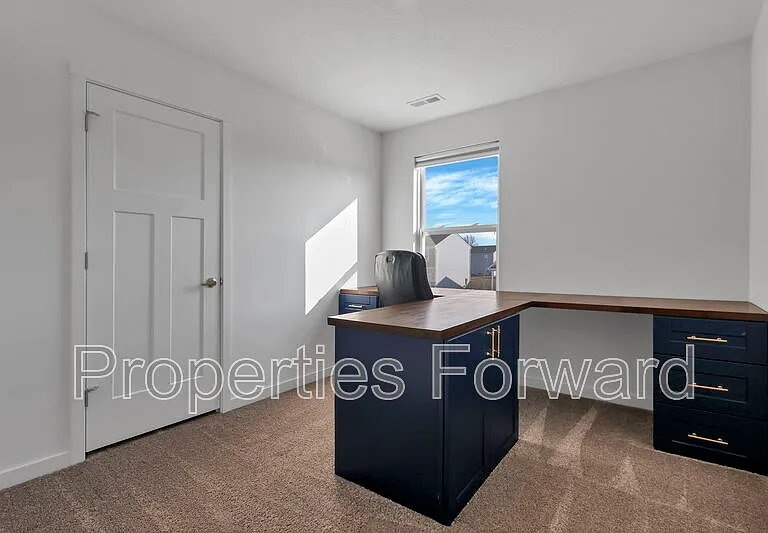 21 Thurber Rd — Photo 36