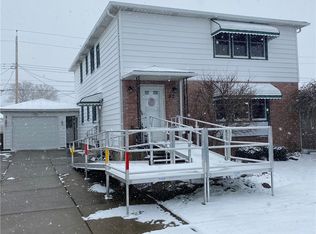 22 Rosemead Ln, Cheektowaga, NY 14227