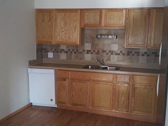 5th image of 1461 Oakshade St APT 11