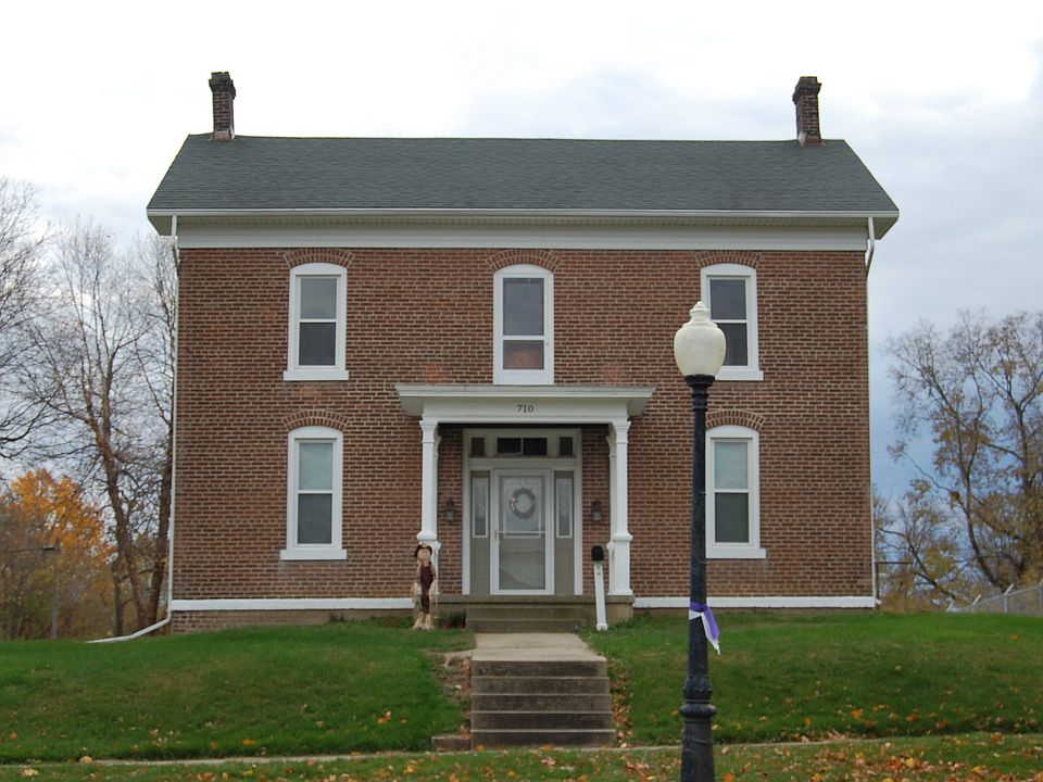 701 W. Main St. Shelbyville