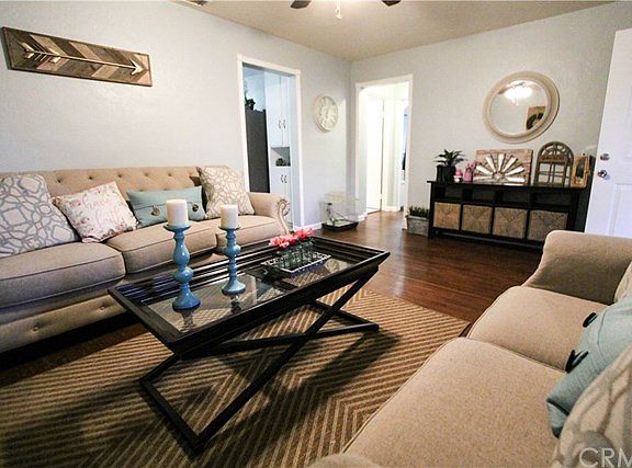 2nd image of 925 W 28th St