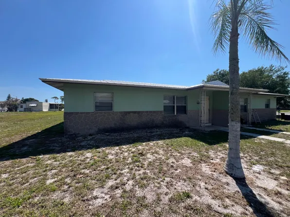 2426 Seneca Ave, Fort Pierce, FL 34946