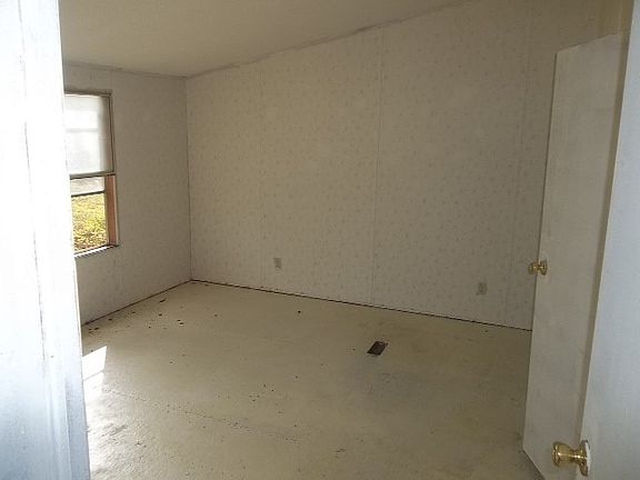 5th image of 6275 Karen Dr