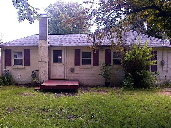 5th image of 812 Gates Ave