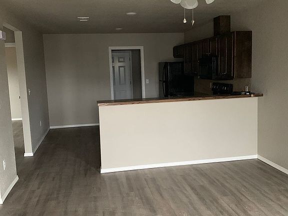2nd image of 629 Alma Ave #B