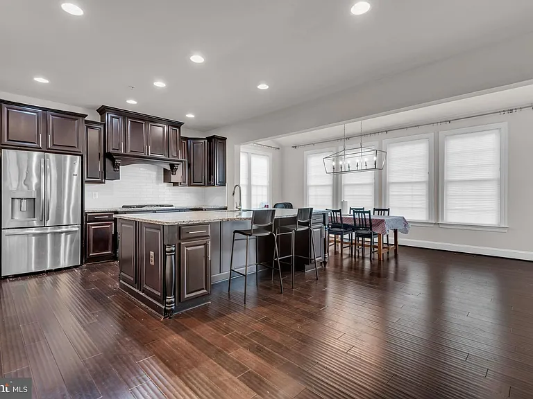 14611 Highbury Ln — Photo 18