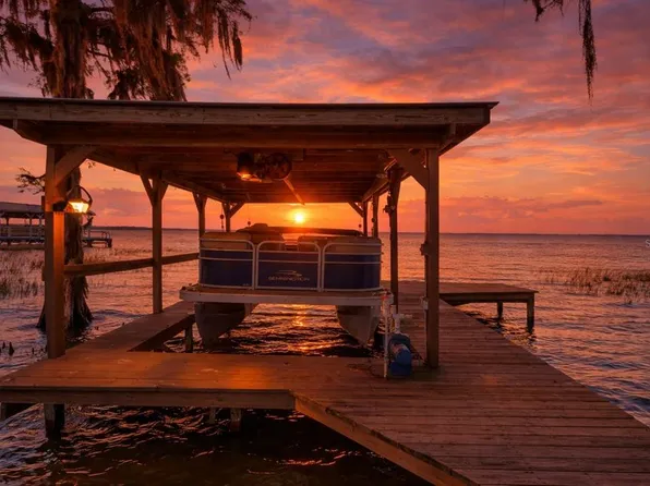 709 Lakeshore Dr, Eustis, FL 32726