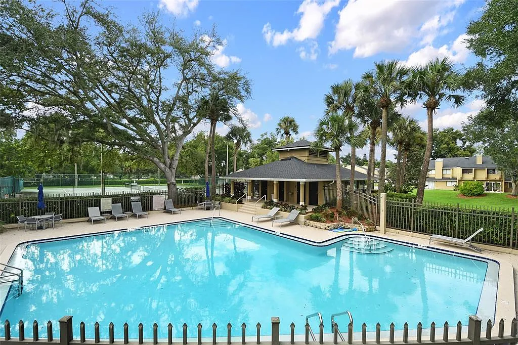 2 bed, 2.0 bath, 1544 sqft, $2,700 — Photo 2