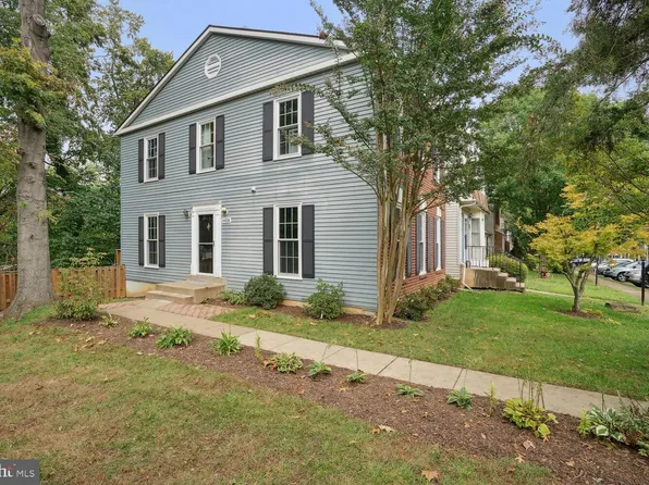 4458 Starling Ct, Woodbridge, VA 22193