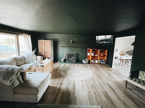 4th image of 7024 Forestwood Dr