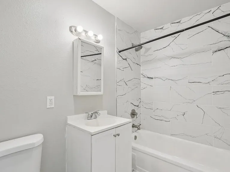 The Vista Heights Apartments — Photo 7