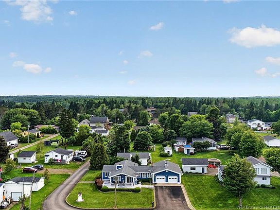 5th image of 79 Sunshine Dr