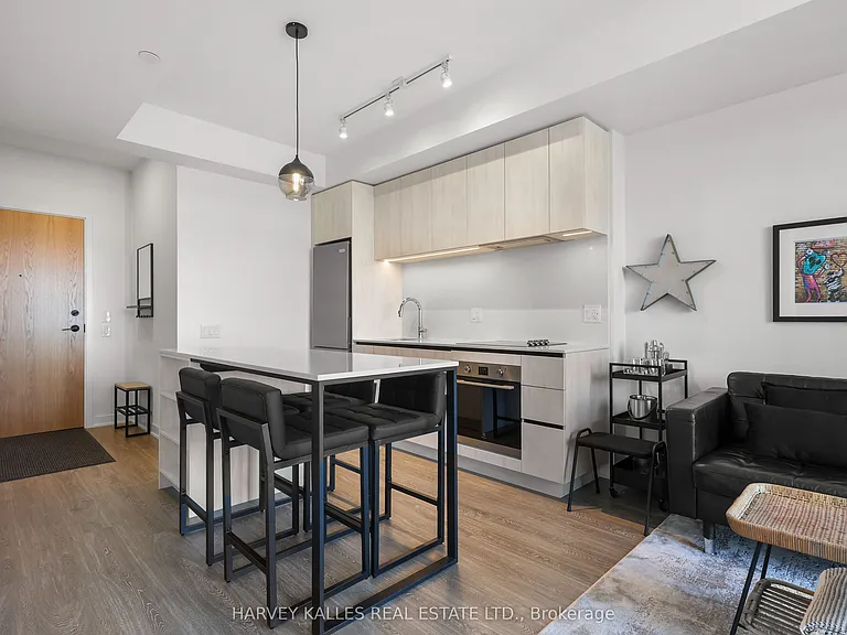 2495 Eglinton Ave W #609 — Photo 2