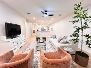 1217 Pine Ridge Rd, Roanoke, TX 76262