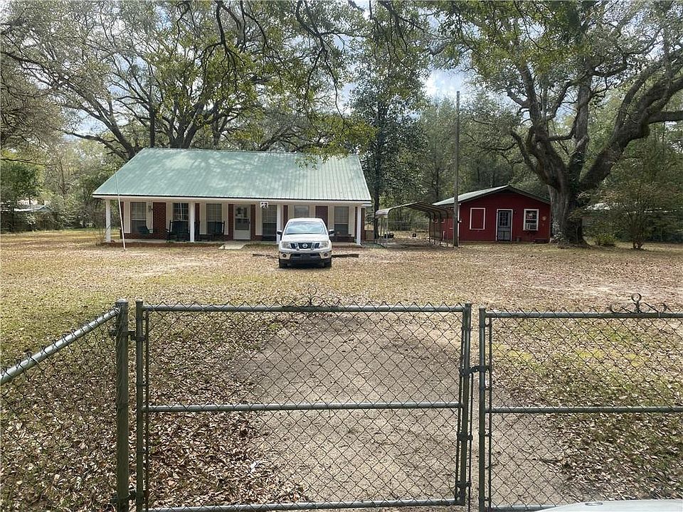 1st image of 32 Oak Ave