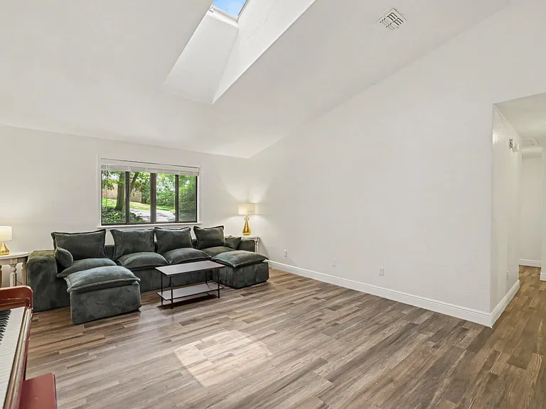 1830 Myrick Rd — Photo 9
