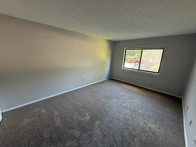 802 Putnam Blvd — Photo 2