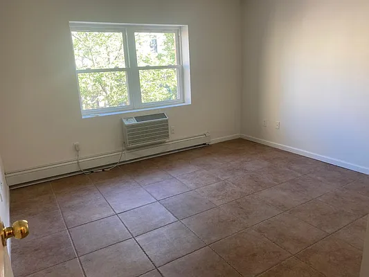 Rented by US # 1 Realty | media 14