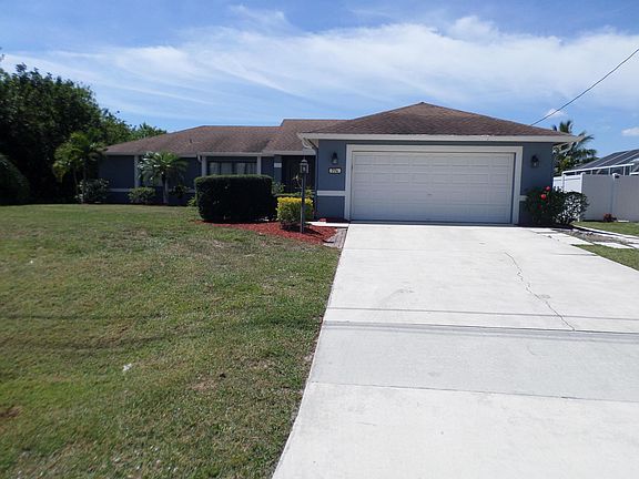 2nd image of 774 SW Lakehurst Dr