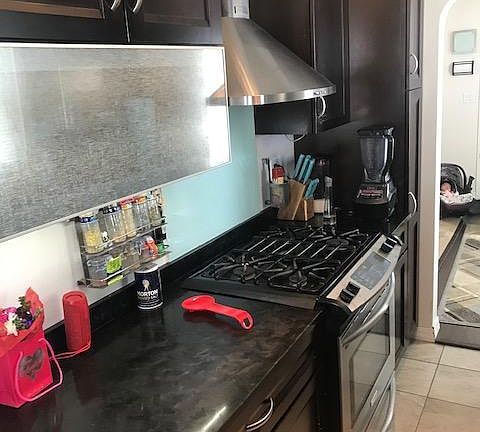 2nd image of 2063 Ivy Ave E