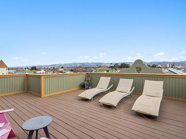 2415 San Pablo Ave #4 — Photo 9