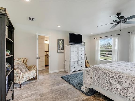 5th image of 5476 County Road 1129